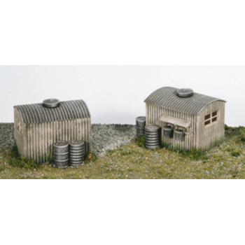 PECO SS22 Wellblech Bude mit Fässern